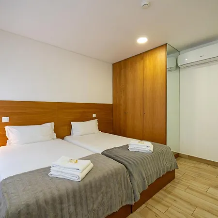 Central Suites 1 Гостевой дом Сан-Жуан-да-Мадейра