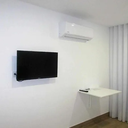 Central Suites Pensjonat São João da Madeira