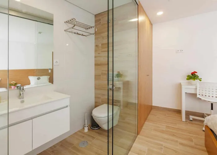 Central Suites ゲストハウス 3*