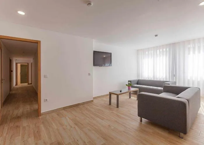 ゲストハウス Central Suites 3*