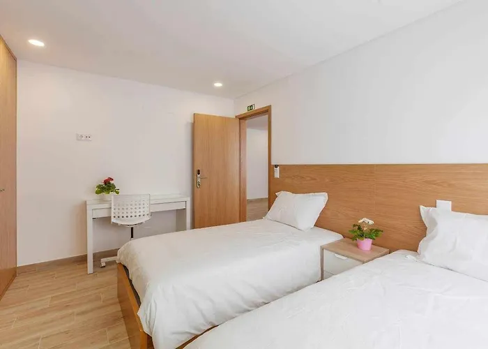 Central Suites 3* São João da Madeira