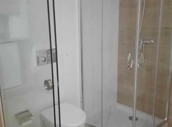 Central Suites ゲストハウス São João da Madeira