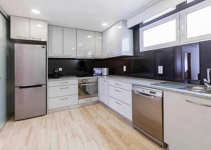 ゲストハウス Central Suites São João da Madeira